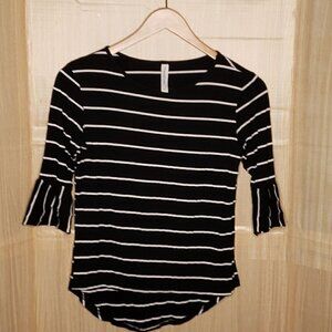 Tickled Teal Womens Black White Stripe High Low Stretchy Top Small